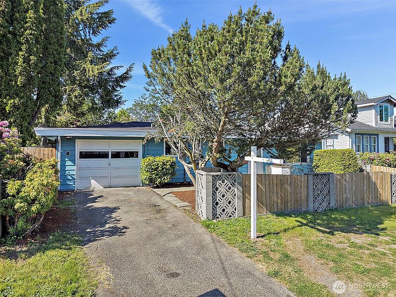 3rd image of 1410 SW 149th Street