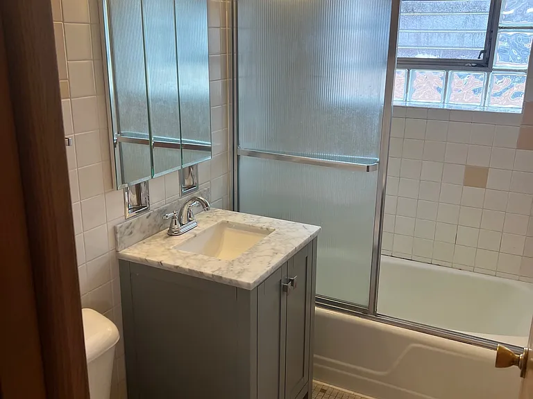 3940 W 71st St #3 — Photo 7
