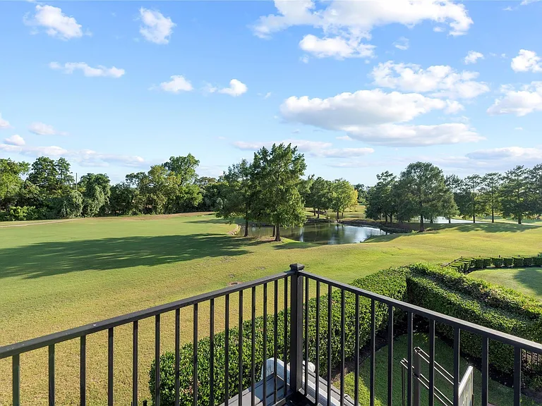 23 Glen Eagles Dr — Photo 3