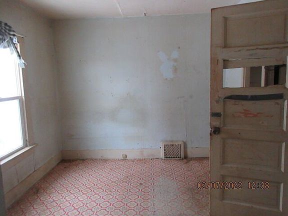 3rd image of 40 Rockford St