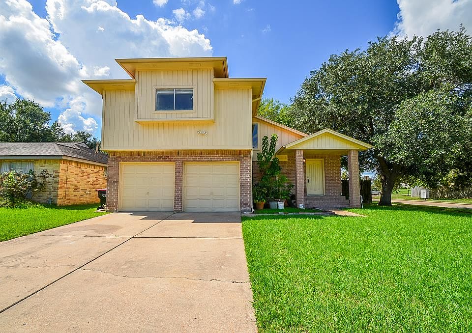 1st image of 7702 Alegria Dr