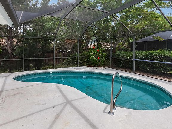 3rd image of 376 San Nicolas Way