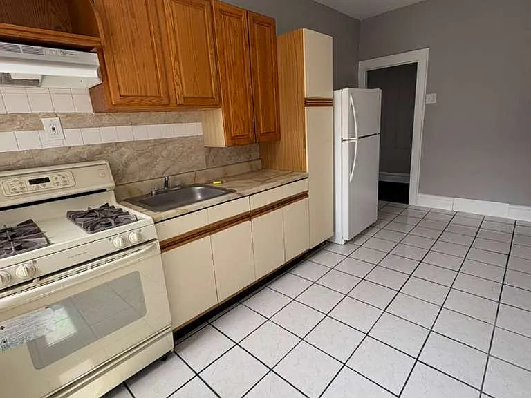 341 Myrtle Ave #17 — Photo 5