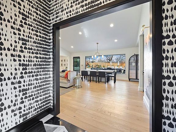 3rd image of 1803 Drakestone Ave