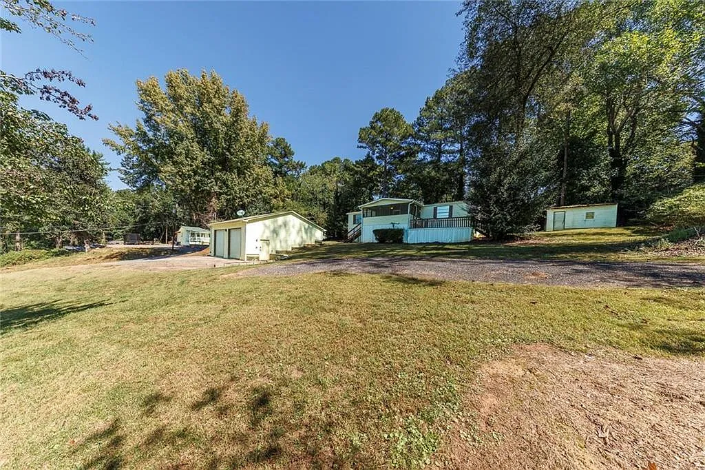 3 bed, 2.0 bath, 1420 sqft, $1,850 — Photo 3