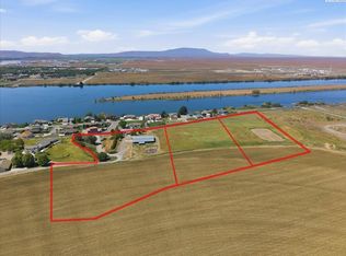 7198 Columbia River Rd, Pasco, WA 99301