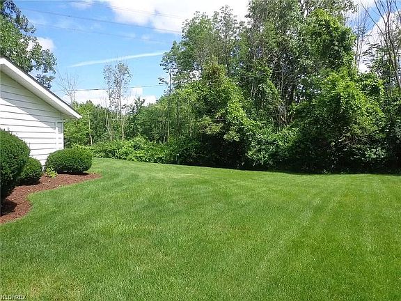 3rd image of 22226 Lorraine Dr
