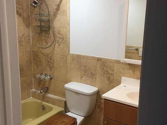 4th image of 645 NE 121st St APT 205