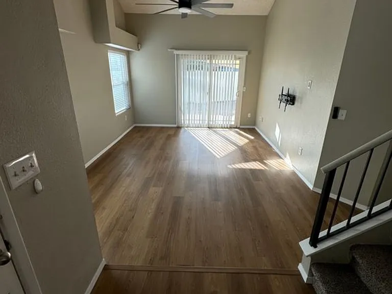 1915 S 39th St #62 — Photo 9