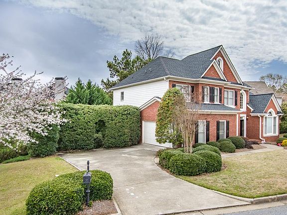 2nd image of 3320 Fieldwood Dr SE
