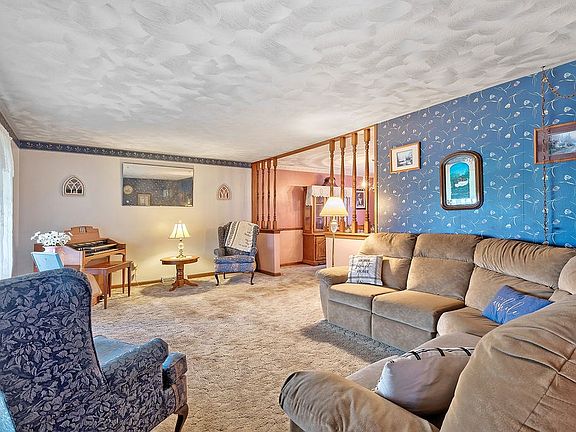4th image of 768 Heise Park Ln