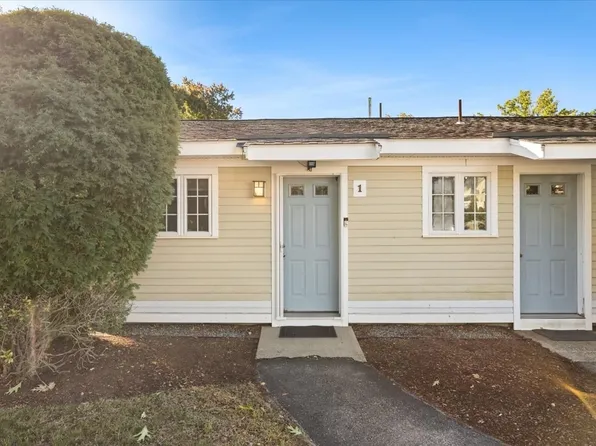 14 Nancy Rd APT 1, South Easton, MA 02375