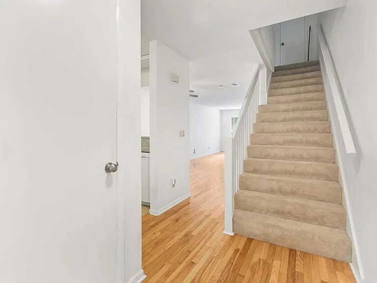 1161 Shadow Lake Cir #E — Photo 9