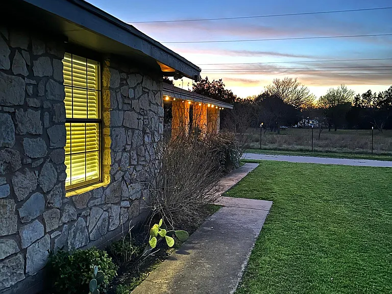 1101 County Road 256 — Photo 29