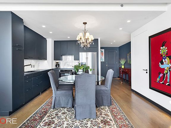 3rd image of 10 West St APT 15A