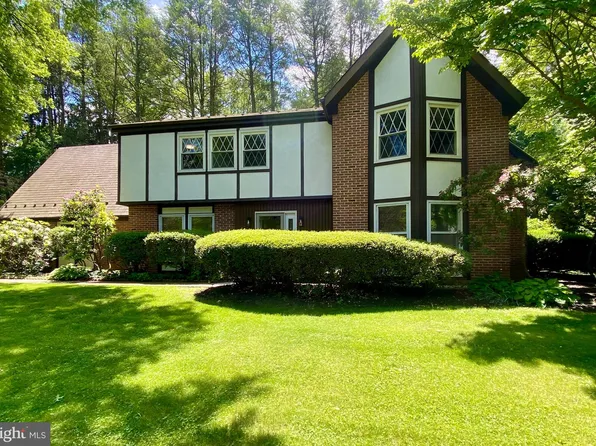 2130 W Ridge Dr, Lancaster, PA 17603