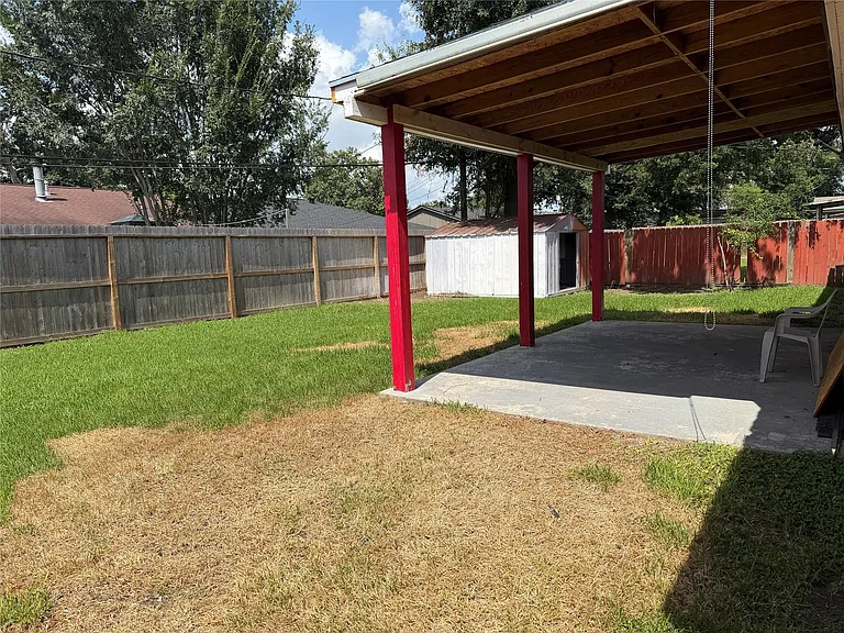 843 Regal St — Photo 6