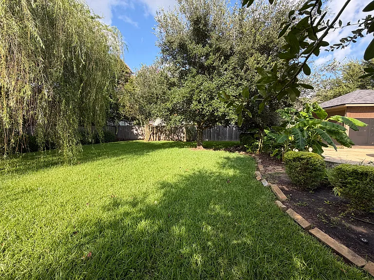 136 Captain Hm Shreve Blvd — Photo 21
