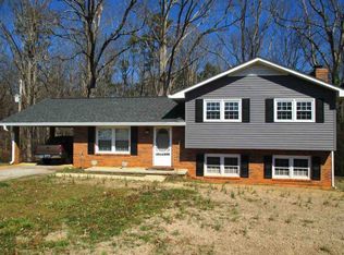 303 Arphenia Dr, West Union, SC 29696
