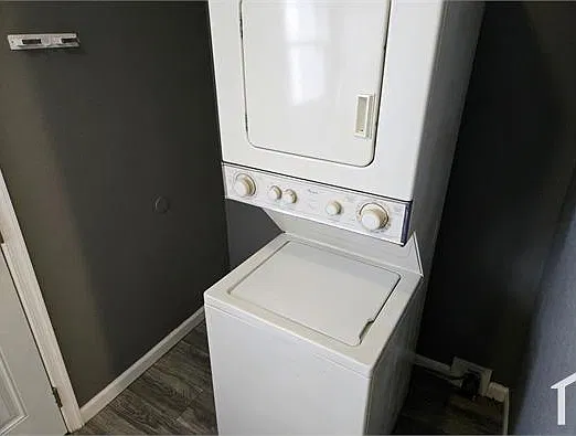 3 bed, $2,250 — Photo 2