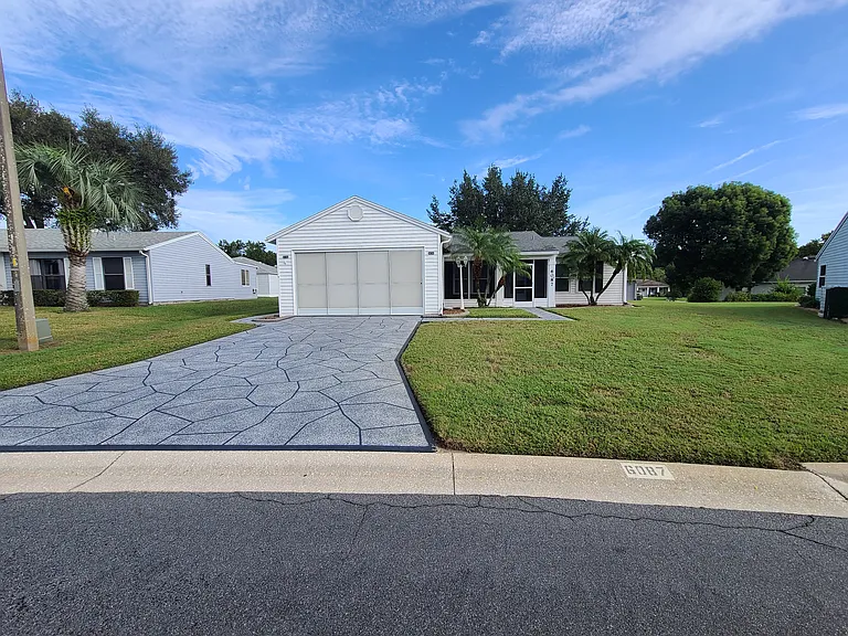 6087 Kittiwake Dr — Photo 1