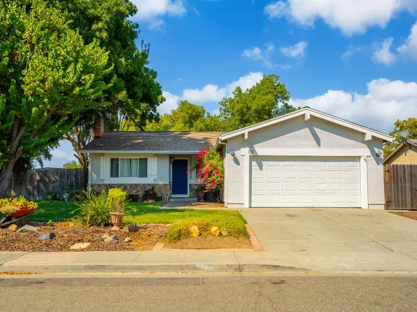 720 E Creekside Circle, Dixon, CA 95620