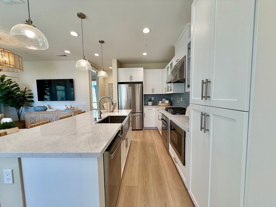 Living Room & Kitchen