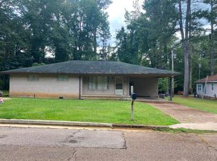 1006 Kingsley Dr, Tupelo, MS 38804