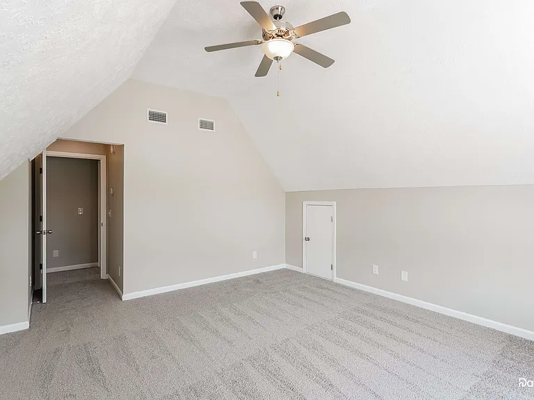 5628 Hickory Park Dr — Photo 12