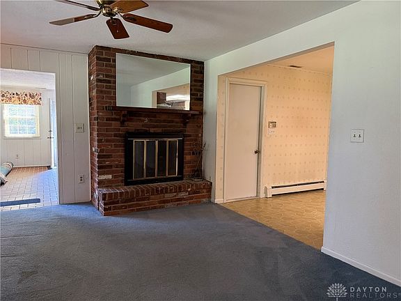 4th image of 3876 Fernwald Dr