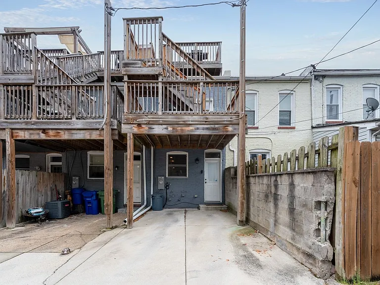 216 S Robinson St — Photo 25
