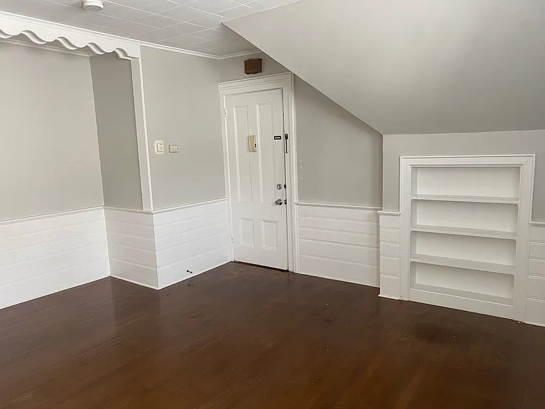 127 Winter St — Photo 2