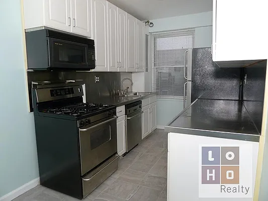 Rented by LoHo Realty | media 9