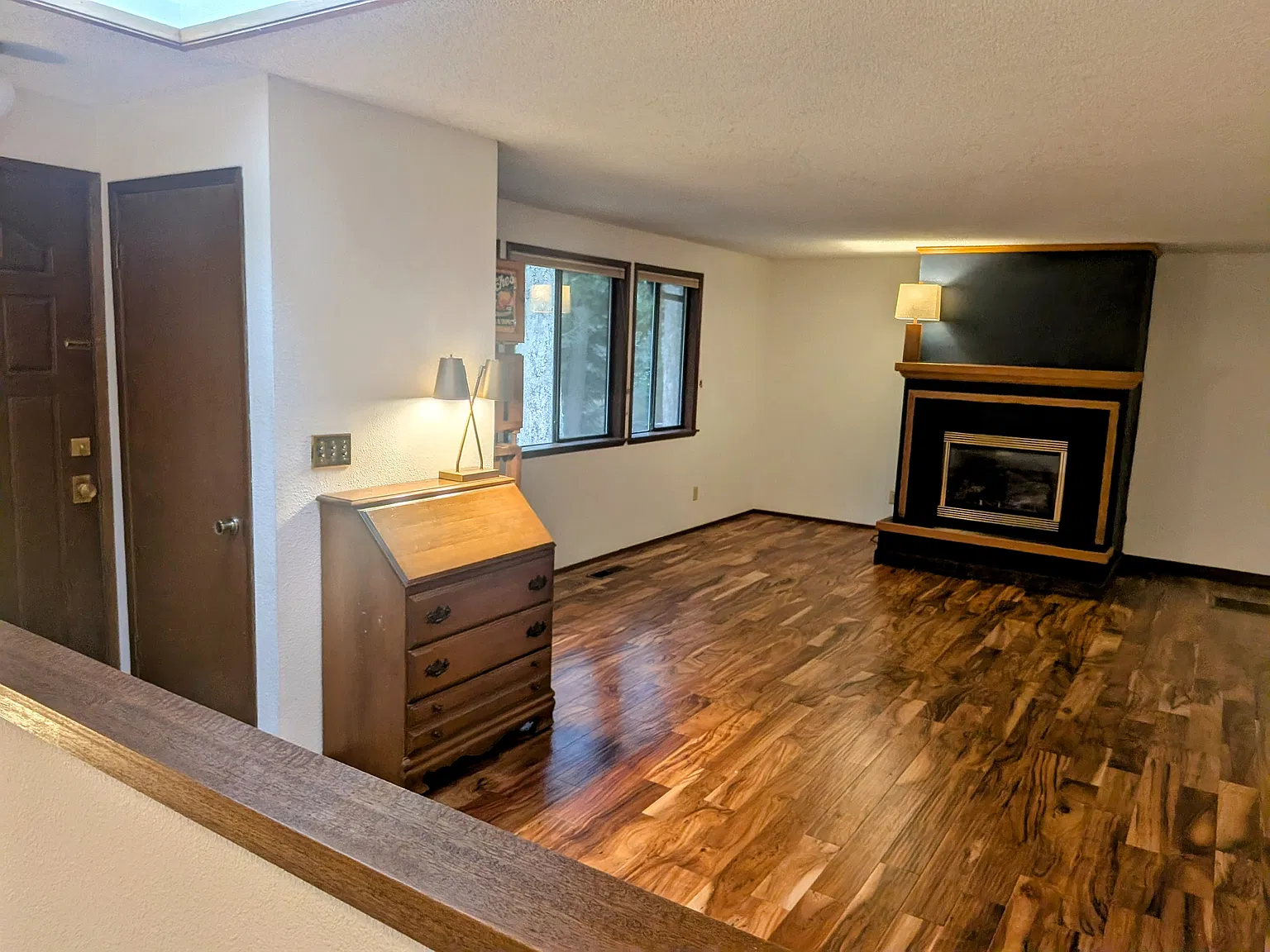 3 bed, 2069 sqft, $3,000 — Photo 2