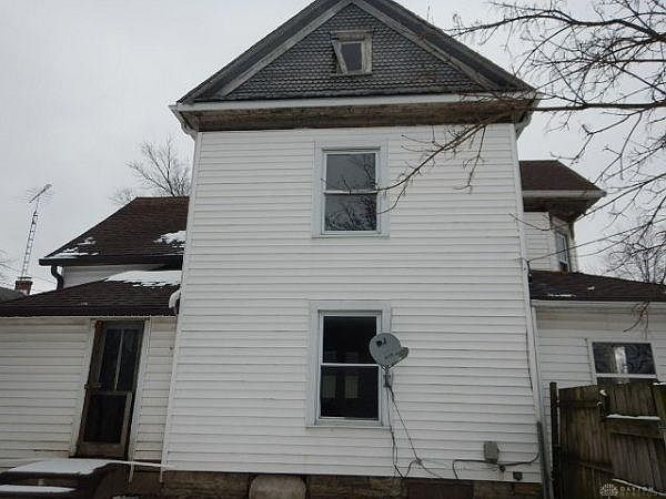 1st image of 224 E 5th St