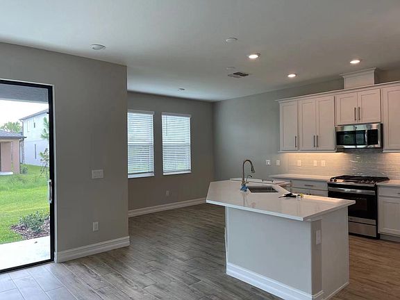 3rd image of 4612 Almada Ln