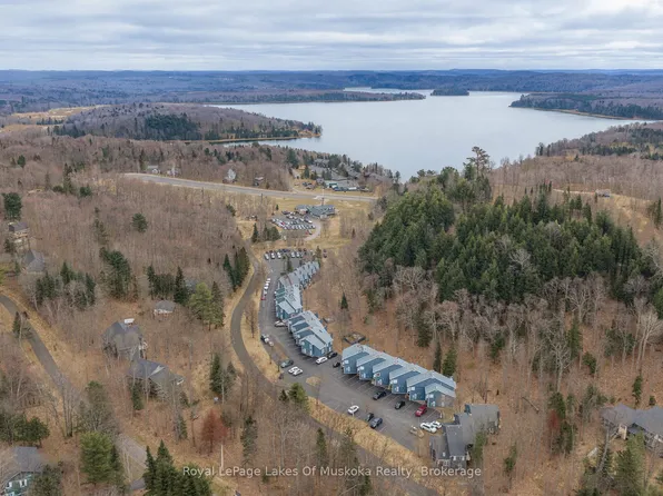 1551 Hidden Valley Rd #4, Huntsville, ON P1H 1A4