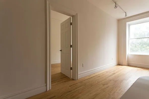 Rented by Westminster Management | media 29