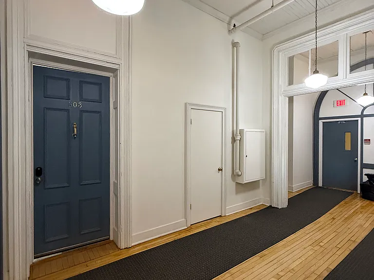 409 Madison Ave #303 — Photo 3