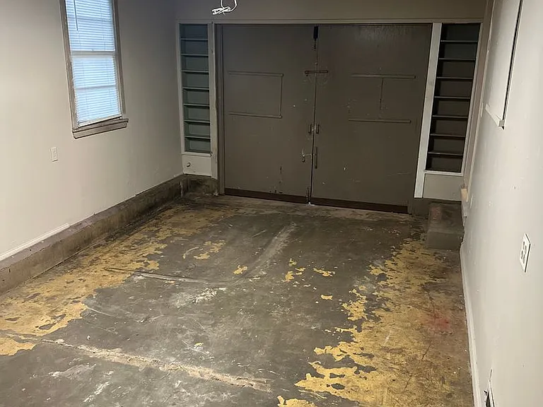 1421 W Huntsville Ave — Photo 25