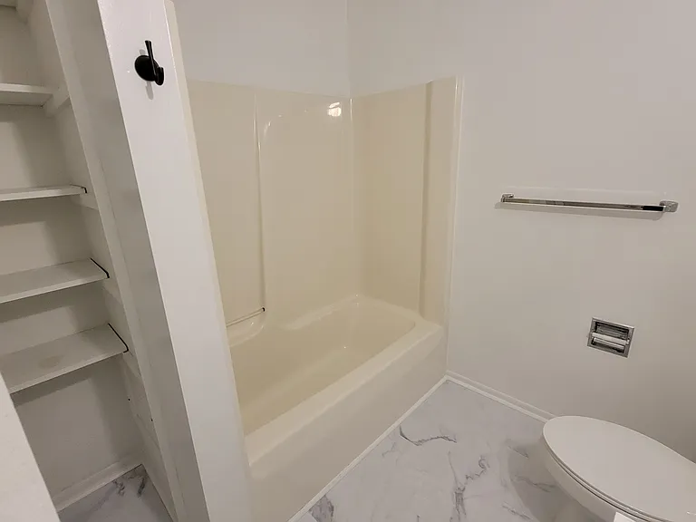 636 Chestnut St — Photo 18
