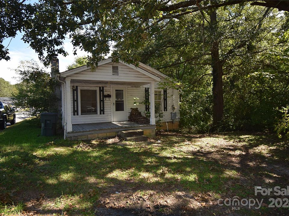 1st image of 902 S Church St