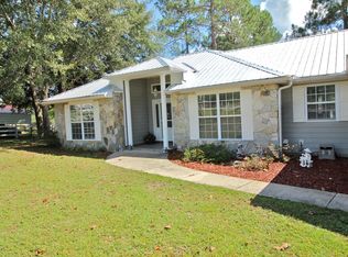 153 S Shore Line Cir, Defuniak Springs, FL 32433