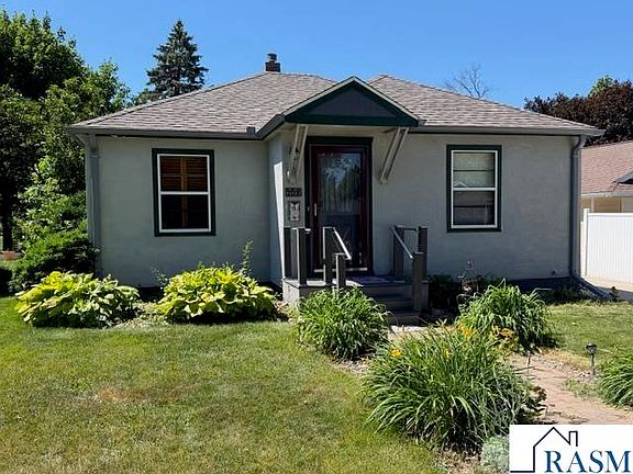 2nd image of 447 Jefferson Ave
