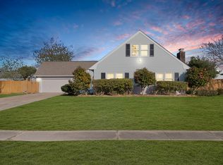912 N Plantation Dr, Virginia Beach, VA 23454