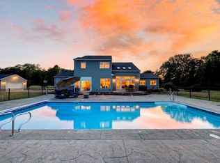 782 Center Rd, Stoughton, WI 53589