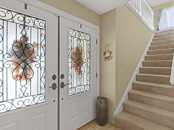 4th image of 466 Bell Ave
