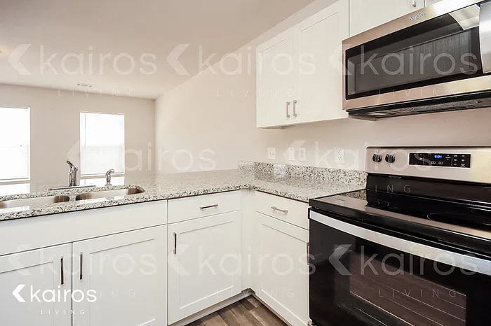 15581 Briar Forest Dr — Photo 7