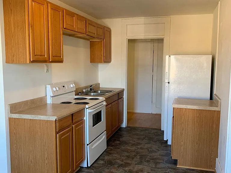 823 Main St #3 — Photo 2