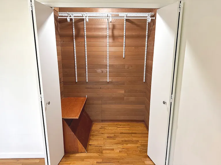 Second Bedroom (Upstairs)